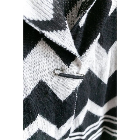 Elan Women's Knit Hooded Chevron Cardigan Sweater in Black + Beige w/ Pin SZ S - Picture 4 of 9
